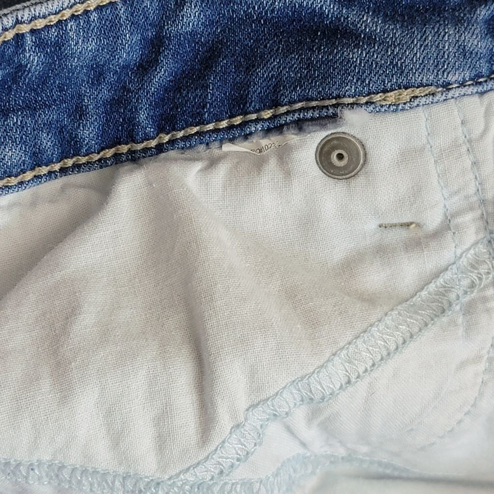 NYDJ 10 Relaxed Straight Leg Jeans Light Blue Wash Mid Rise Raw Frayed Hem - Picture 11 of 11